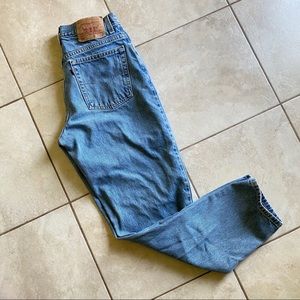 Vintage Levi’s 550 Relaxed Fit Tapered Leg Jeans